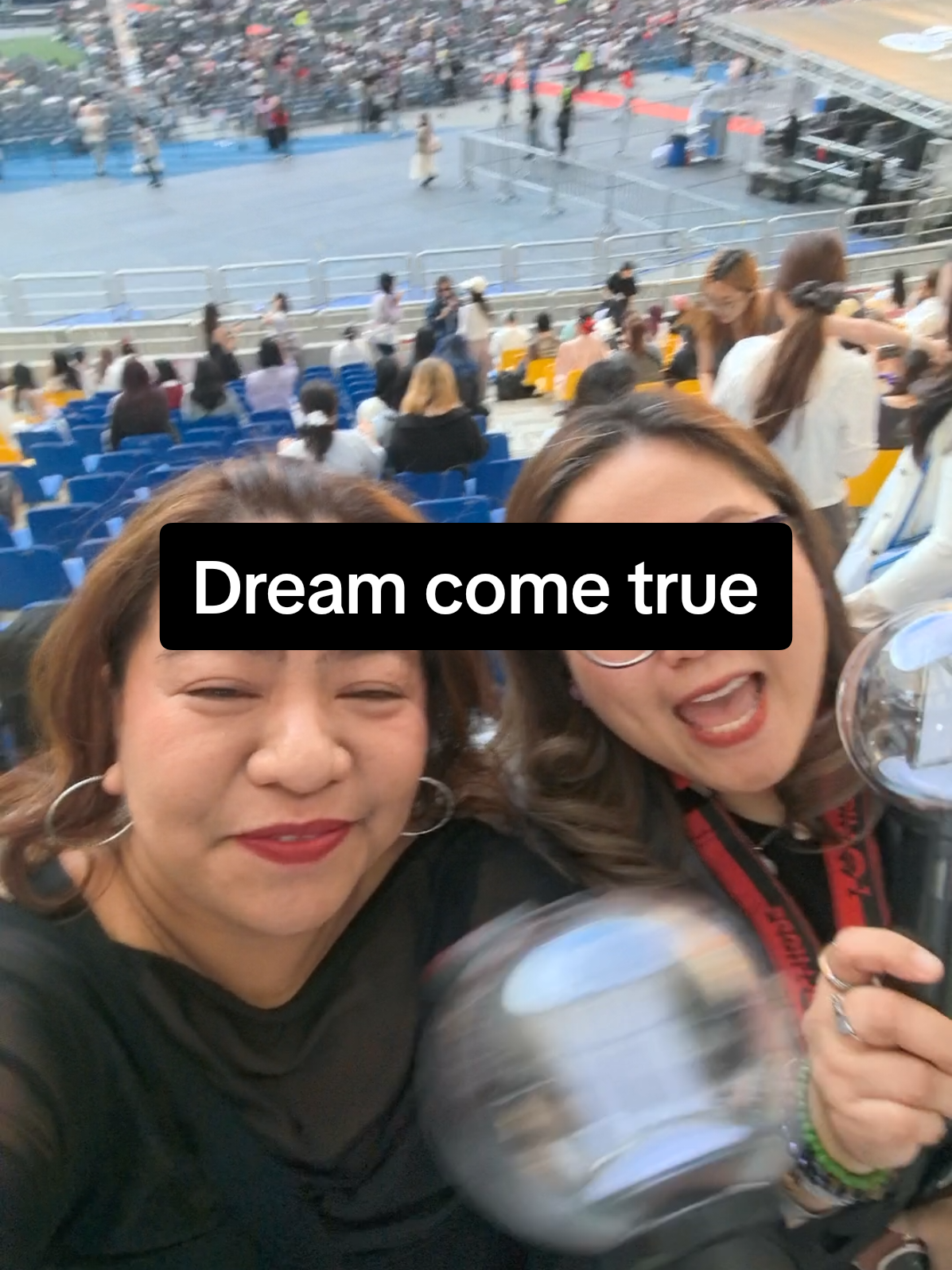 @Vani SAW and will SEE BTS! โจ๏ธ