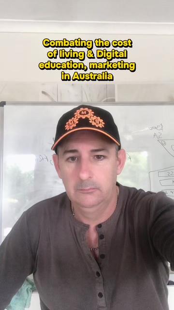 @Robbie Mac social