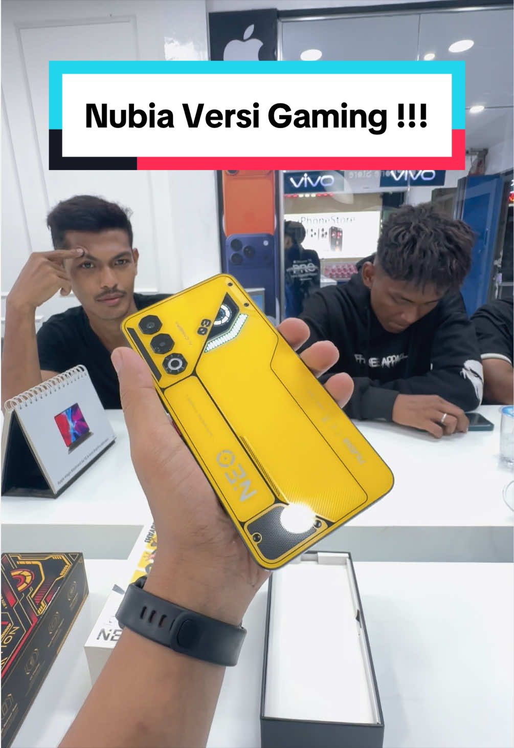@EOS IPHONE STORE