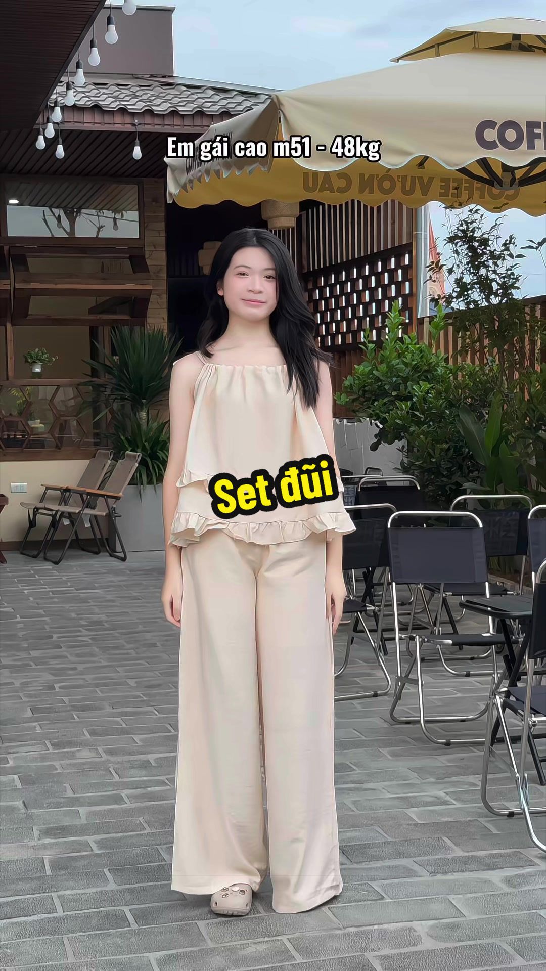 @Hằng t&uacute;n 👻