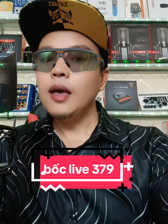 @HOÀNG LONG míc hát live