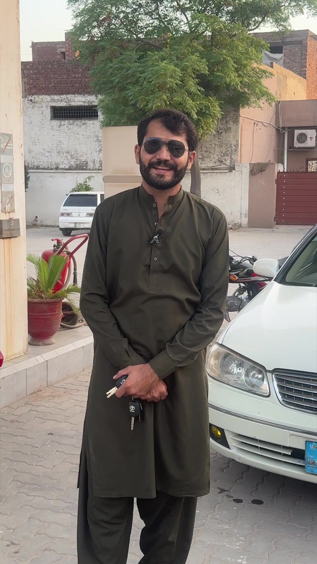 @ملک موٹرز (کینٹ لاہور )