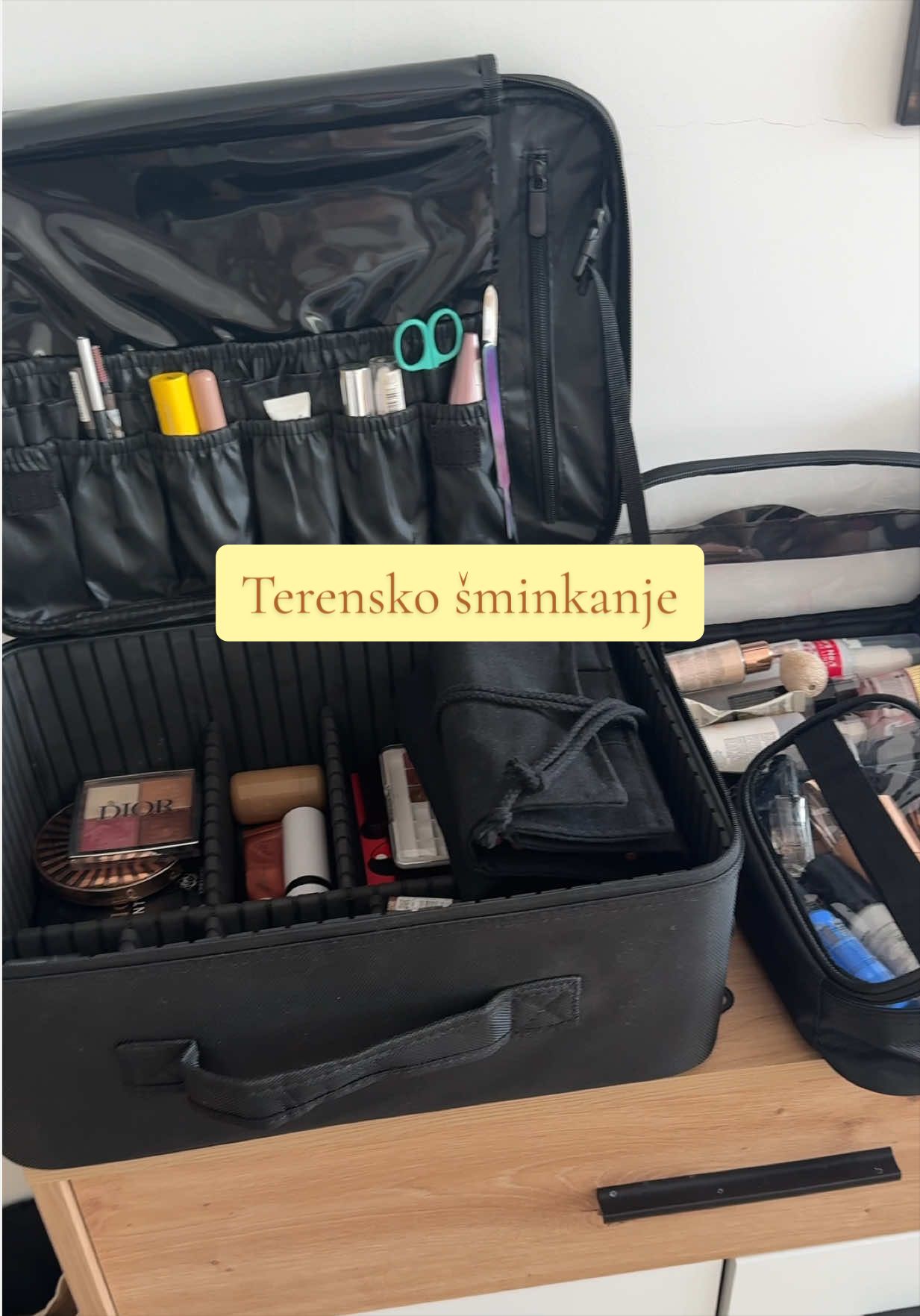 @Una | Makeup artist