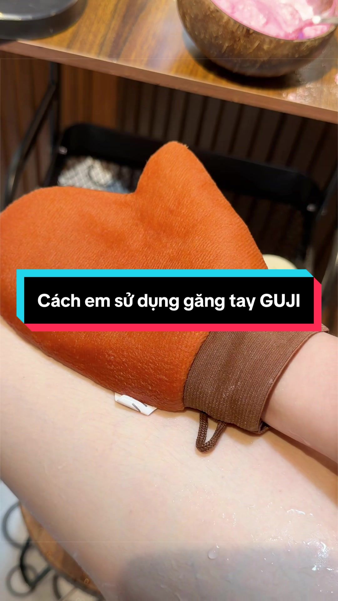 @B&agrave; T&aacute;m Da Dẻ