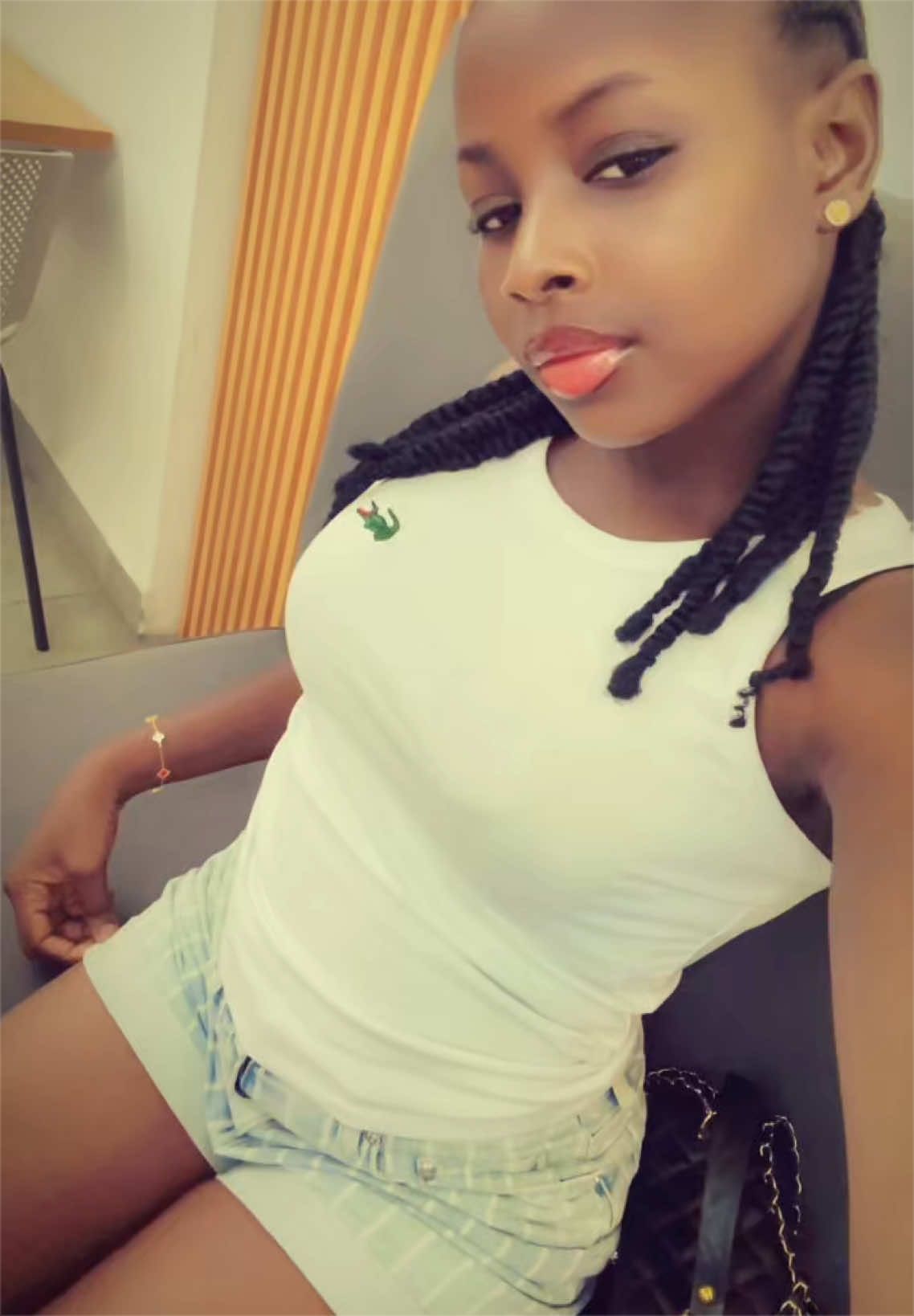 @Dime_🦋