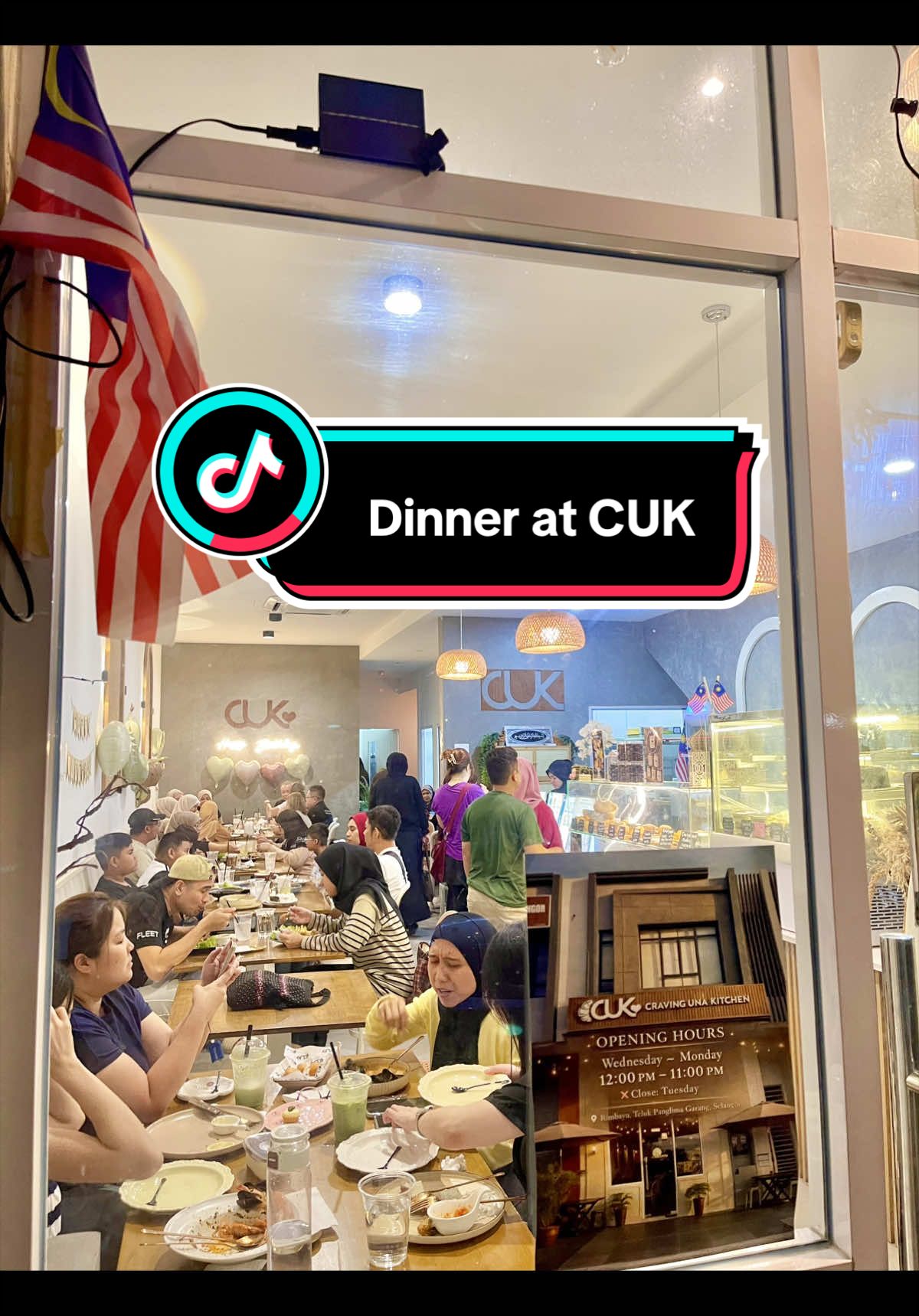 @CRAVING UNA KITCHEN