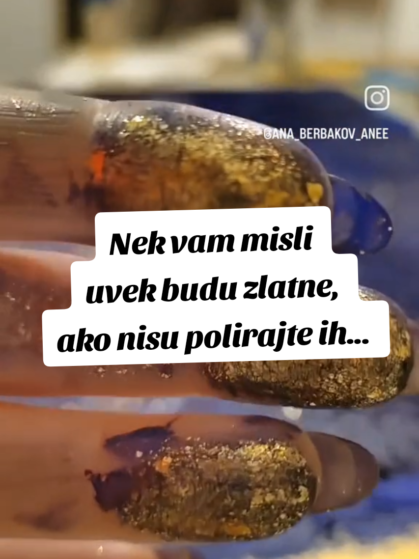 @anee_artist 🇷🇸
