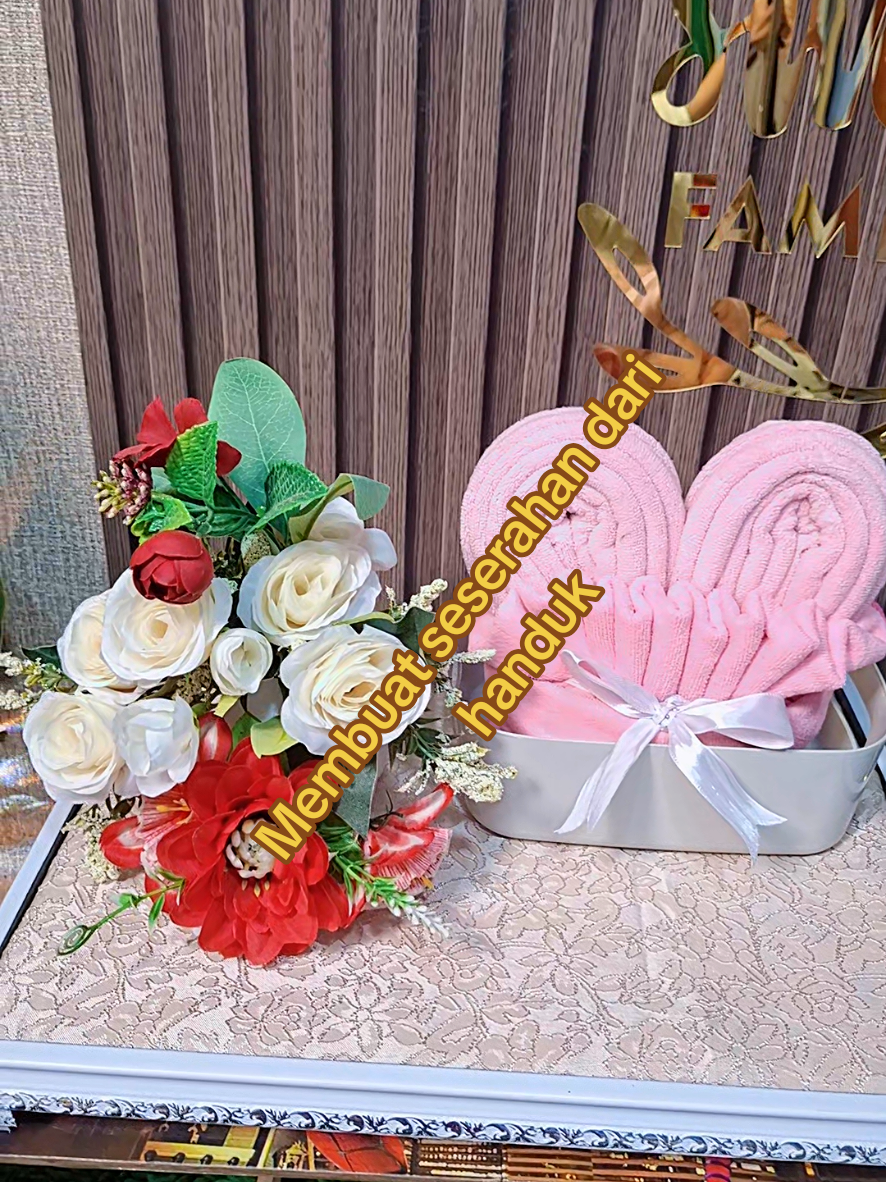 @Siti Fatimah|Gift Box