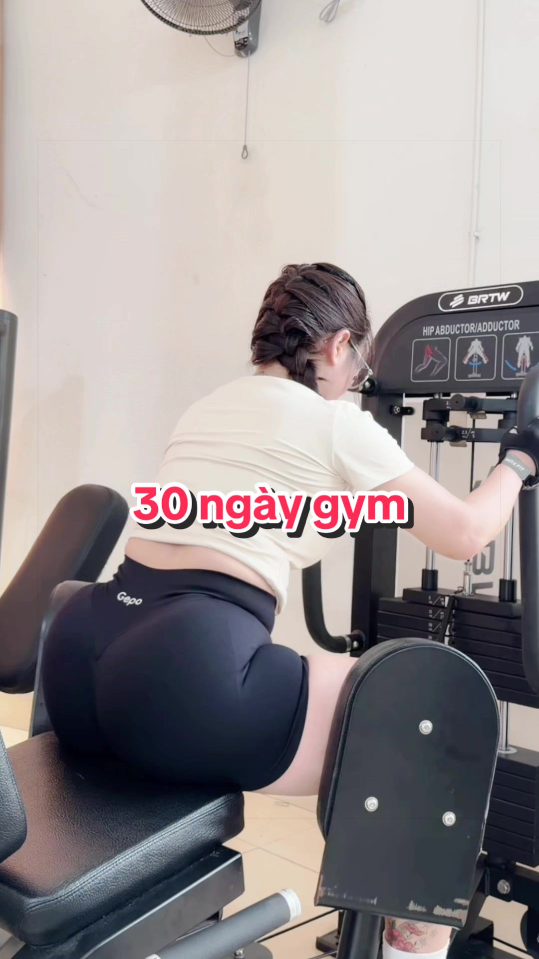 @M&egrave;o Us