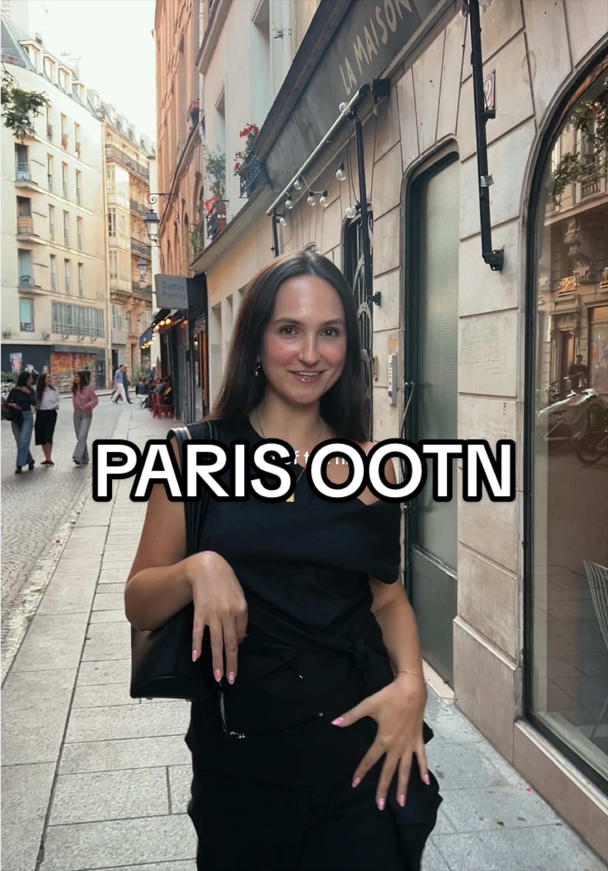 @ZOE IN PARIS 🇫🇷
