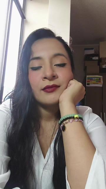 @Viky♡