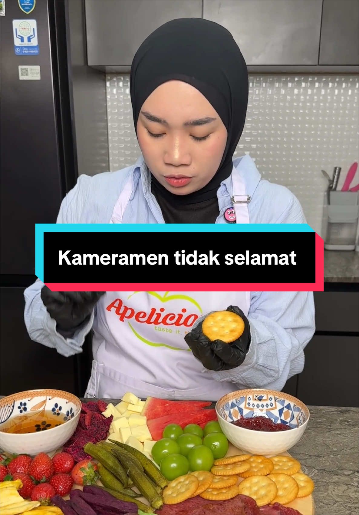 @APELICIOUS OFFICIAL