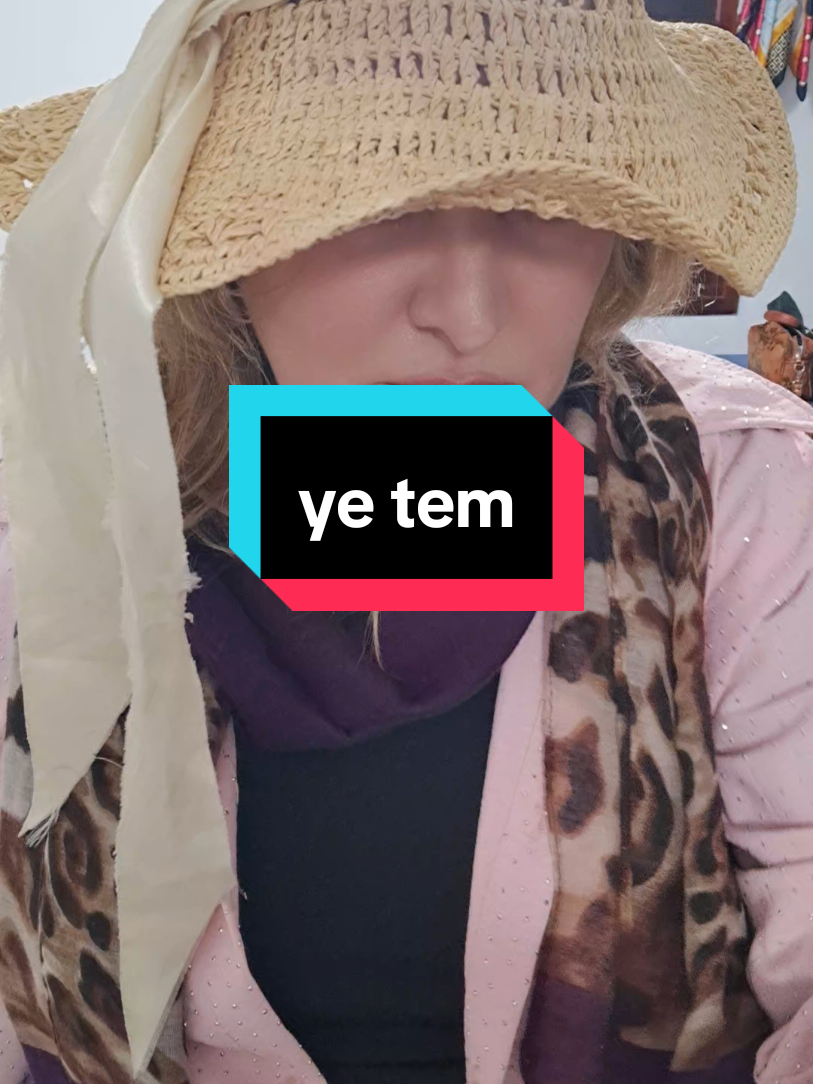 @ADRI_ BEY