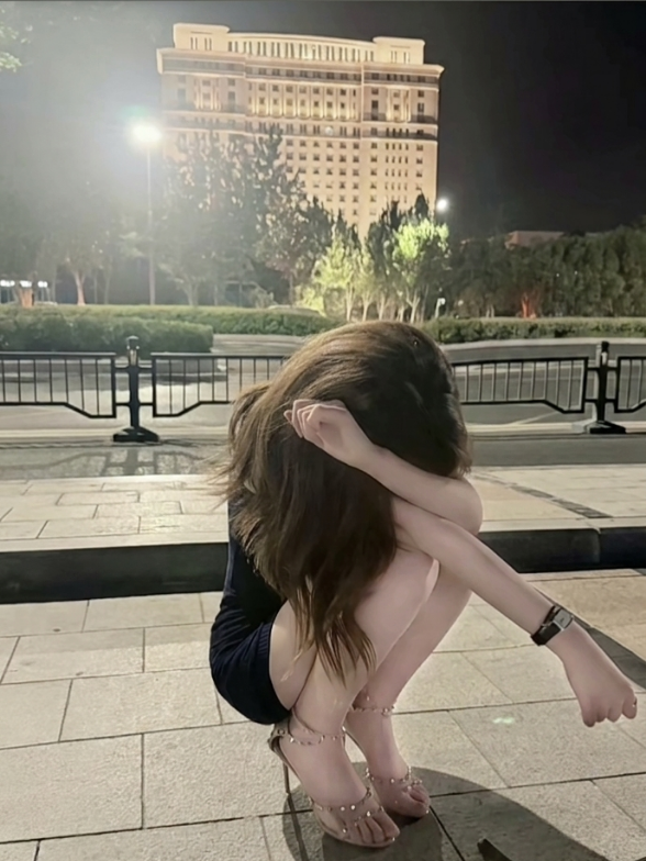 @𝑳𝒊𝒏𝒉𝑳𝒖𝒏𝒈