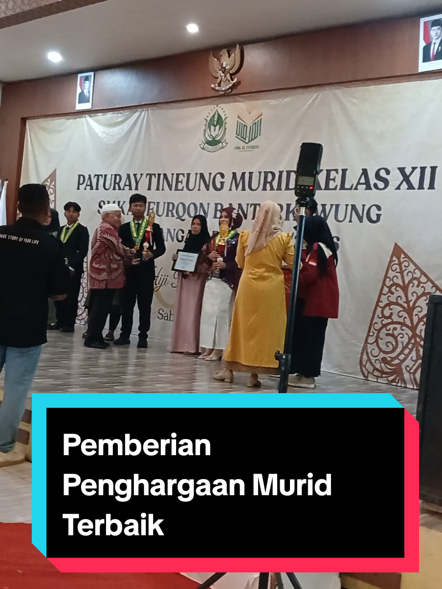 @Galeri Bu Ni_di Sekolah