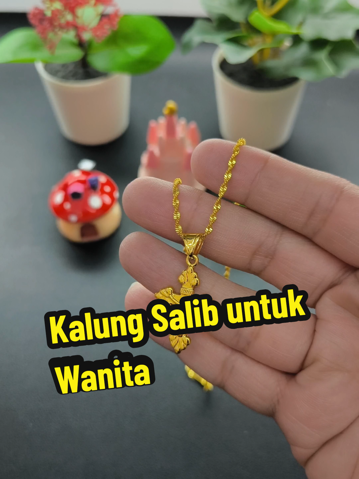 @FashionForUshop