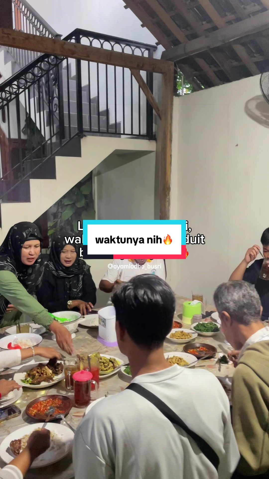@Ayam Lodho Bu Sri