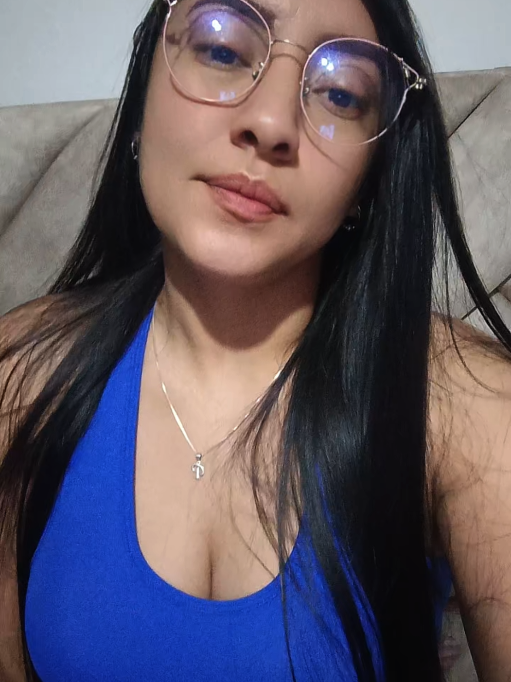 @Pao 🌹❤. Te sigue