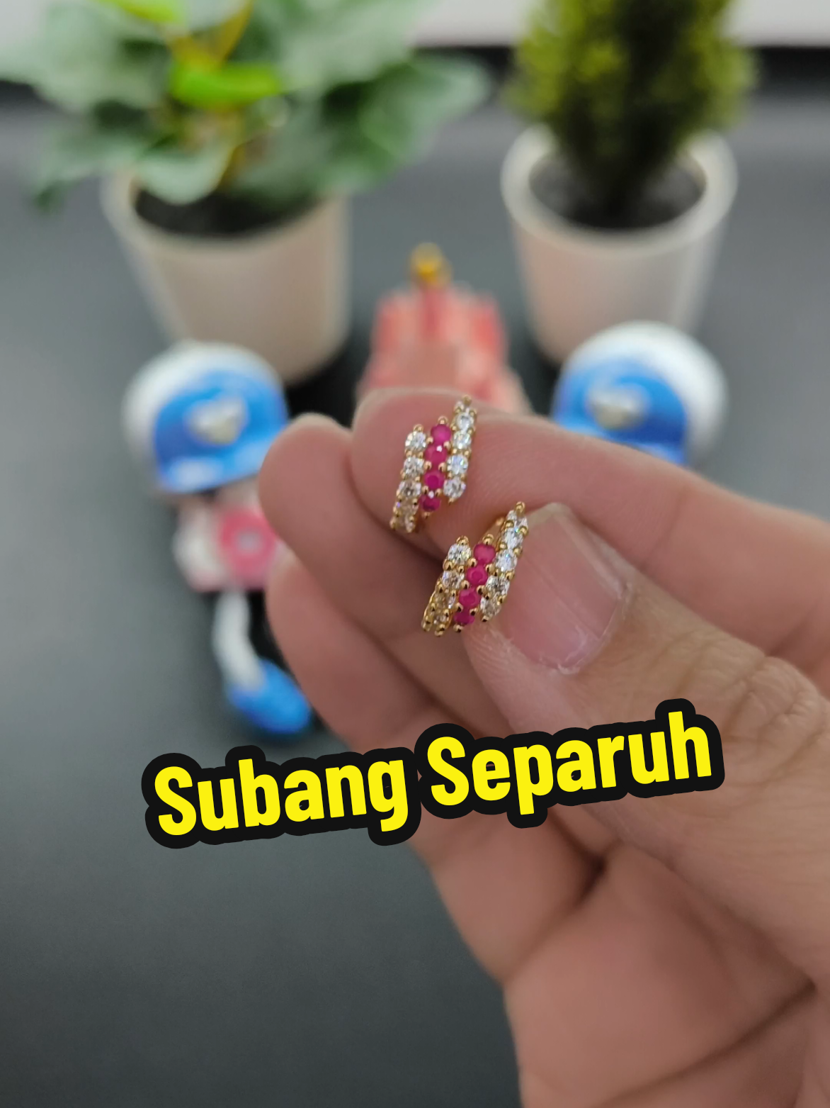 @FashionForUshop