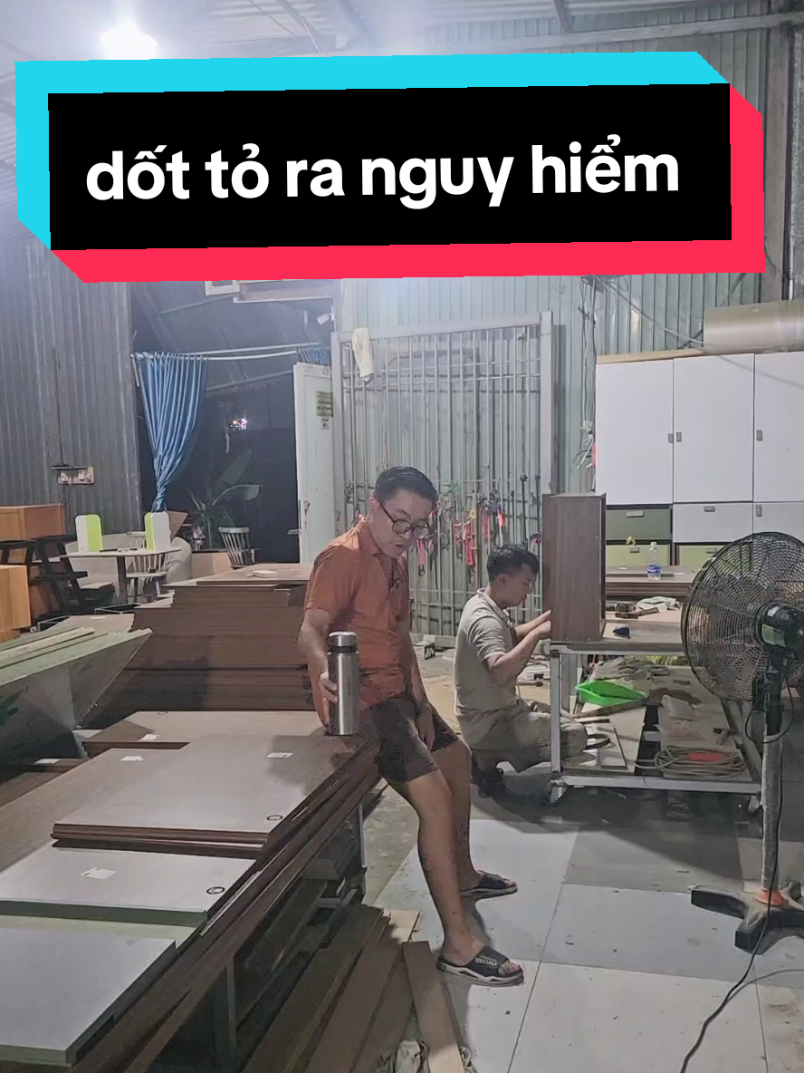 @THẰNG THỢ ĐỤNG
