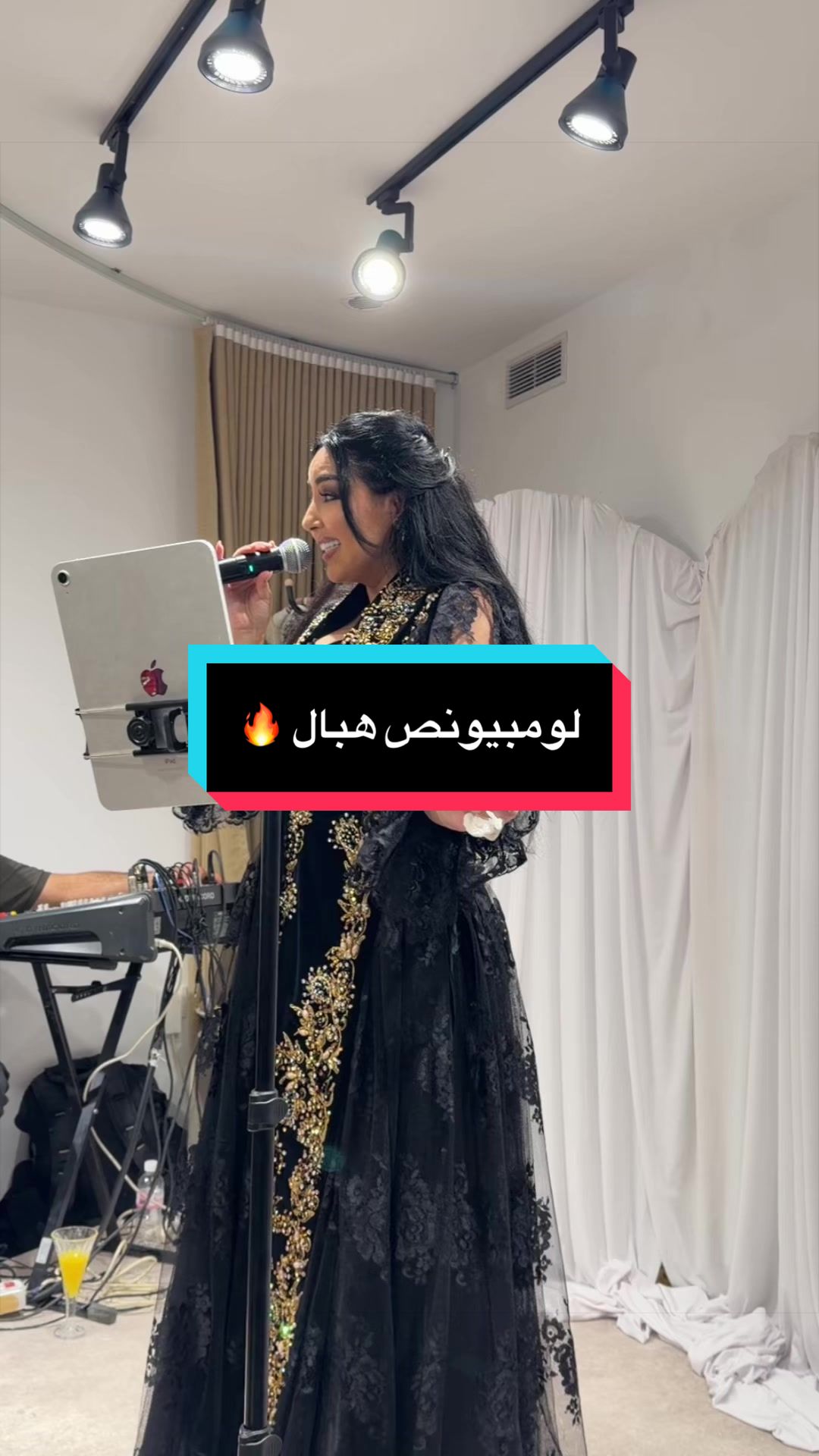 @Yasmine Belkacem