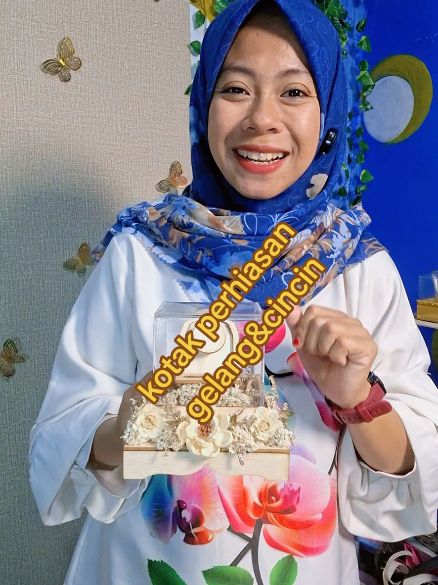 @Siti Fatimah|Gift Box