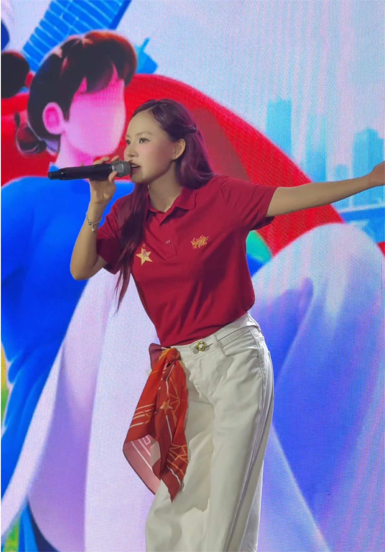 @Ngô Lan Hương