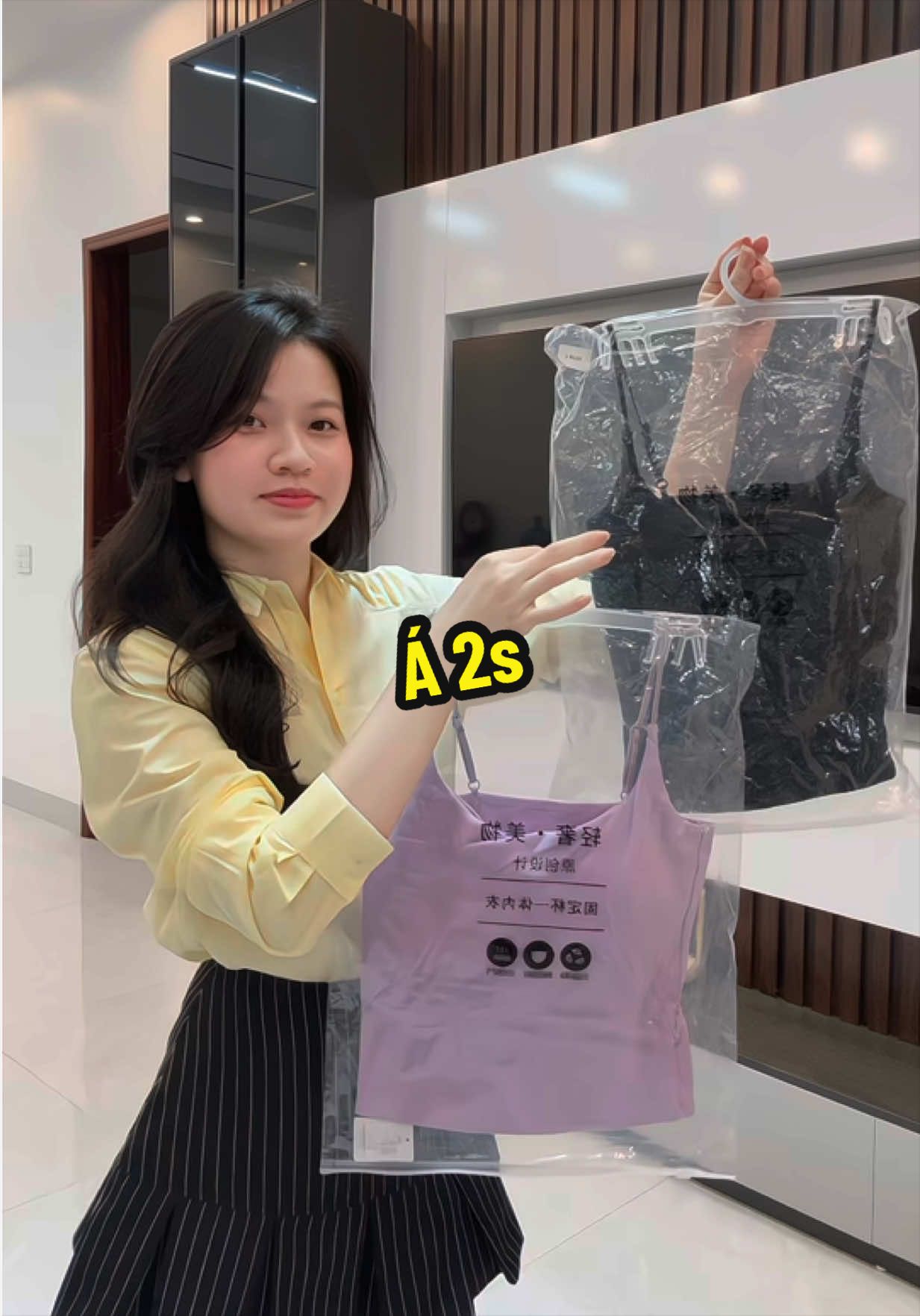 @Hằng t&uacute;n 👻