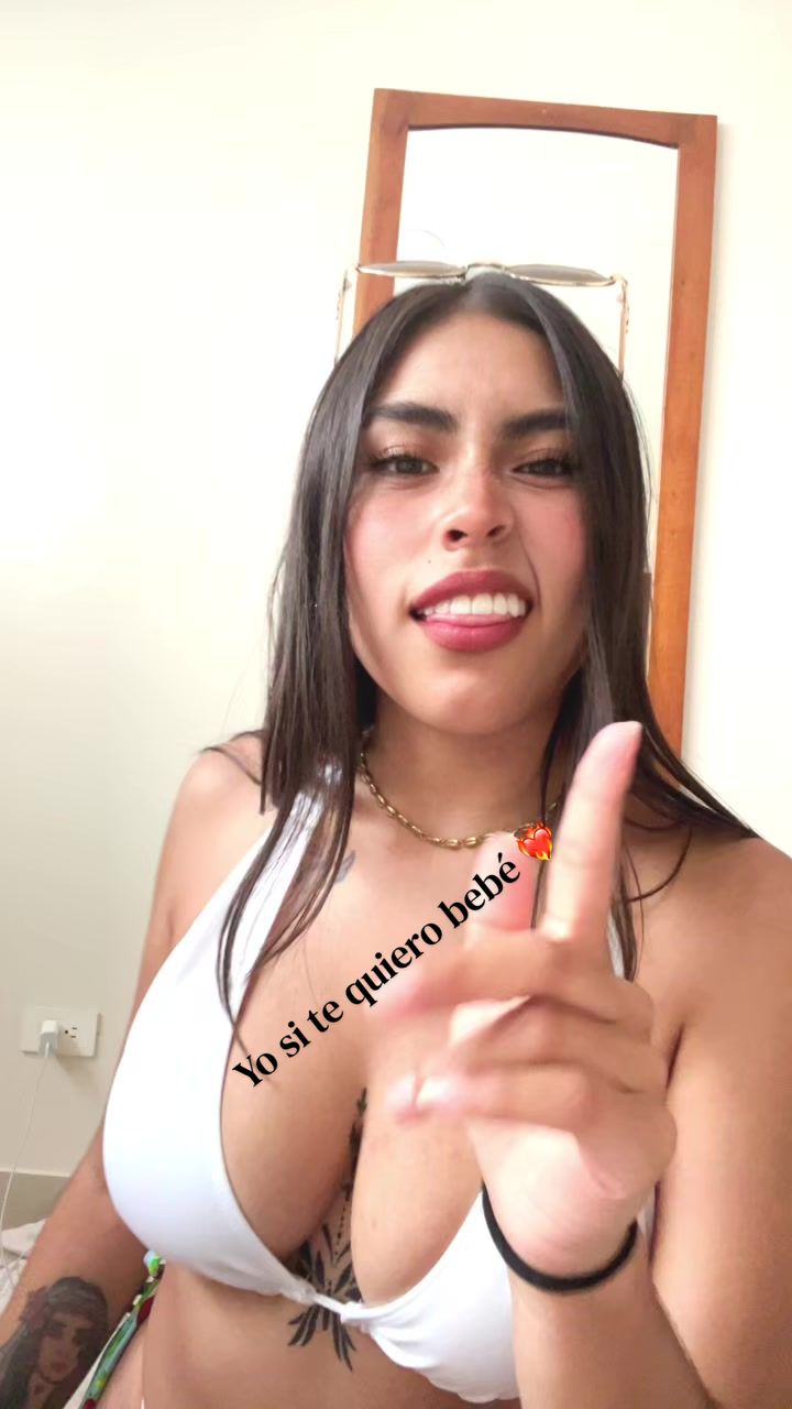 @Ani🍒❤