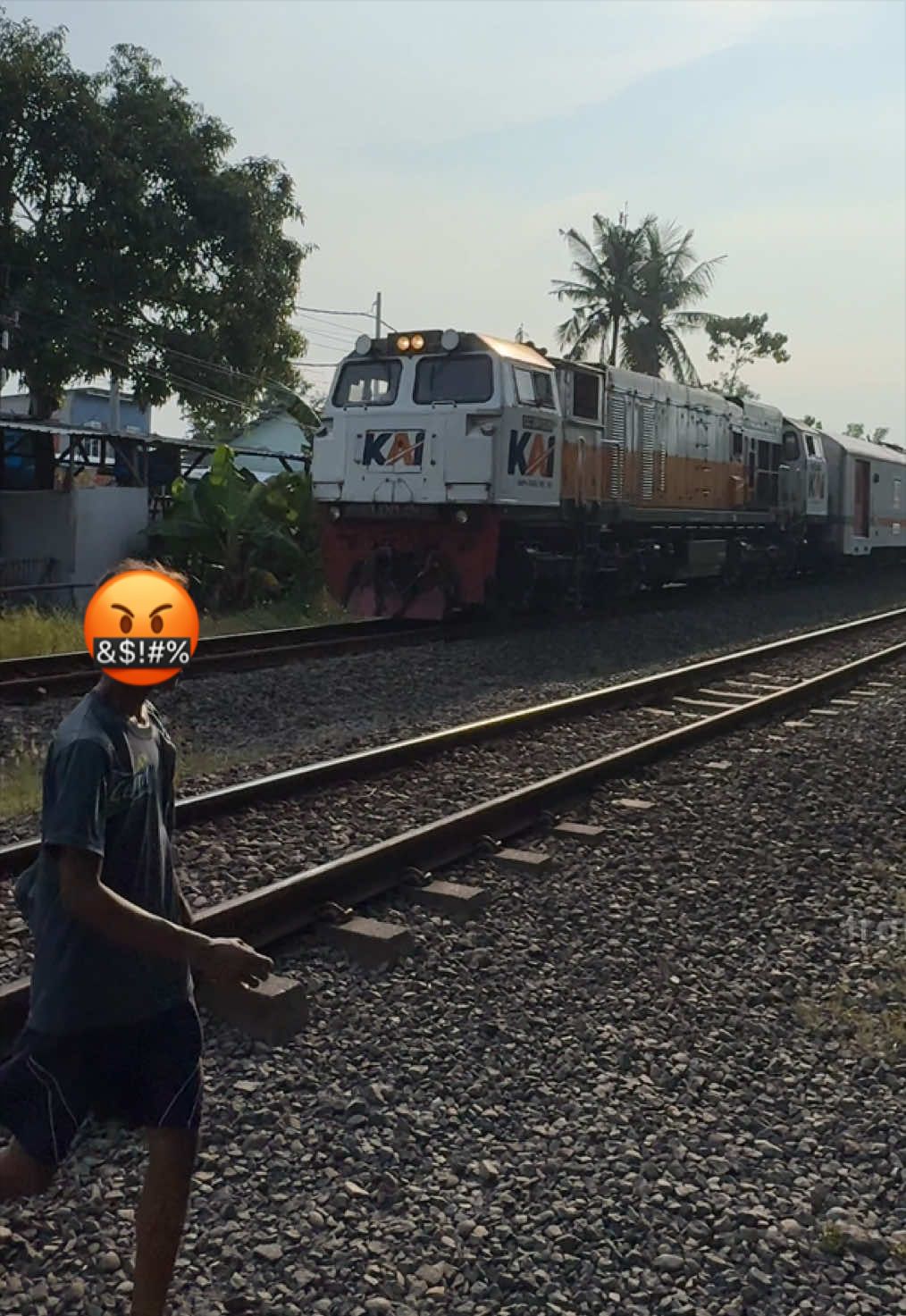 @Train_Story
