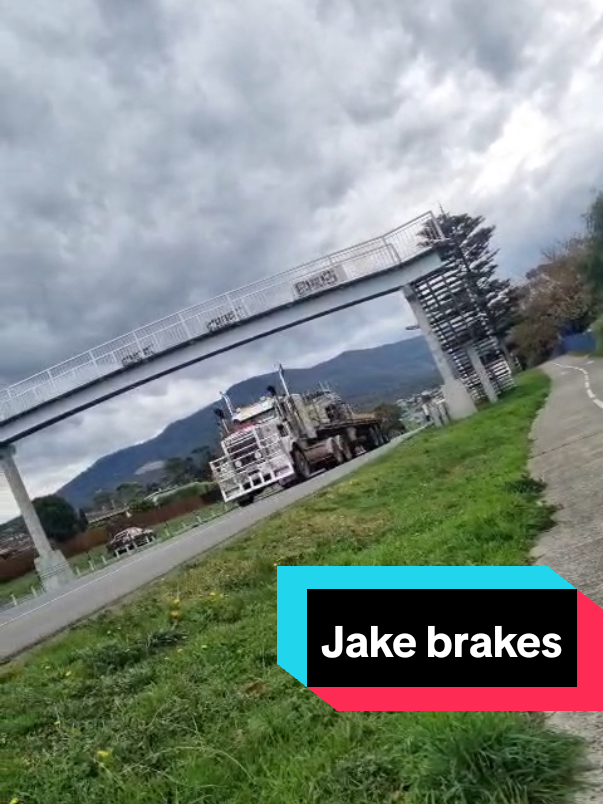 @Truck spotters of tassie