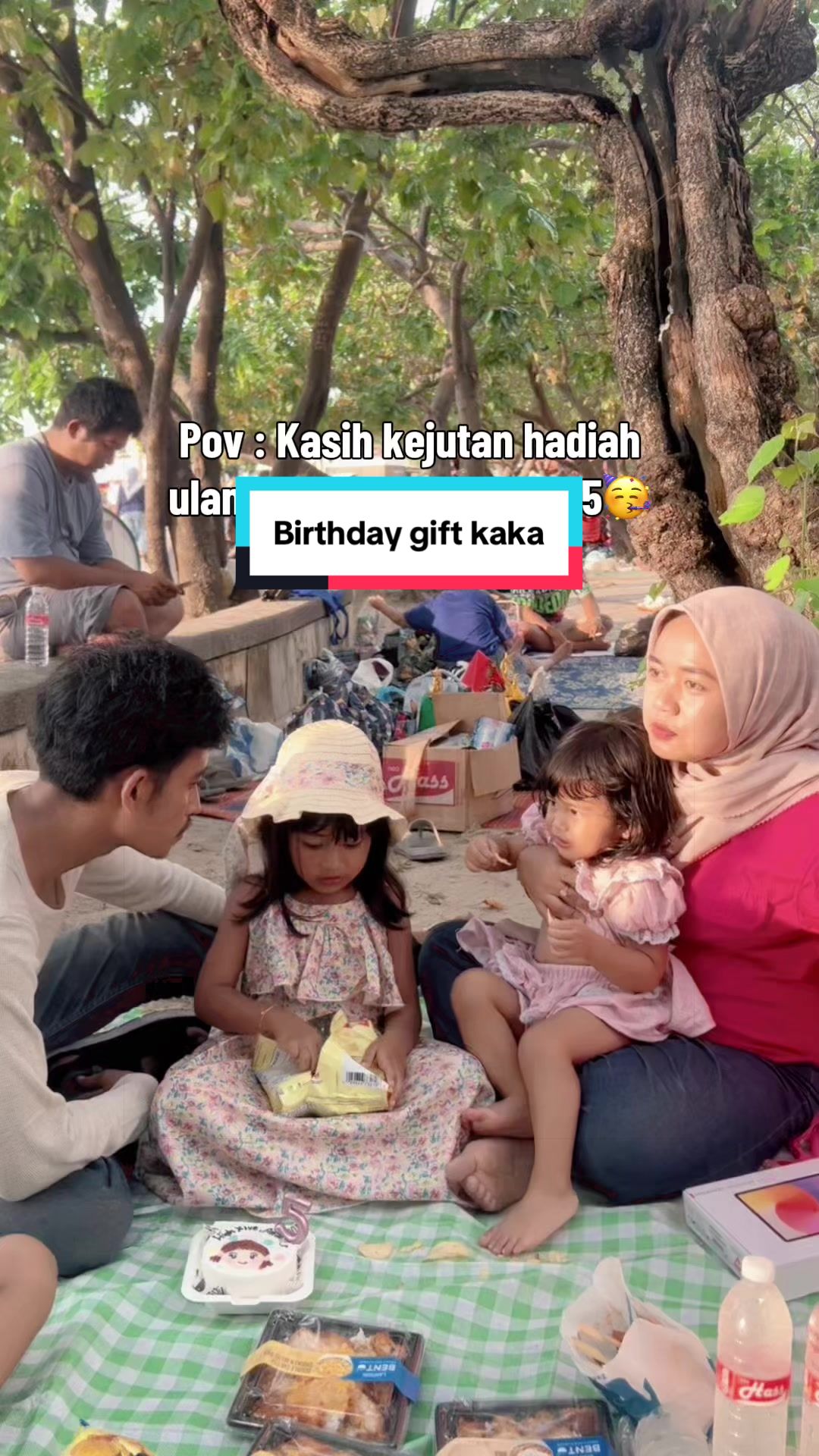 @Mama Anindya & Alinka