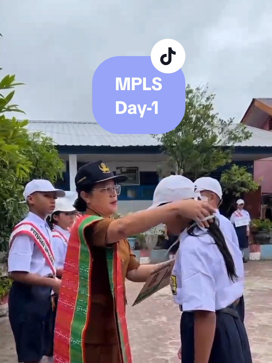 @SMP N 1 Sipoholon Official