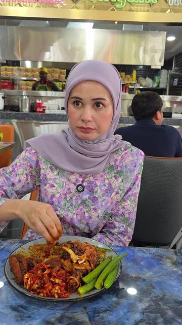 @Cik Roses 🌹