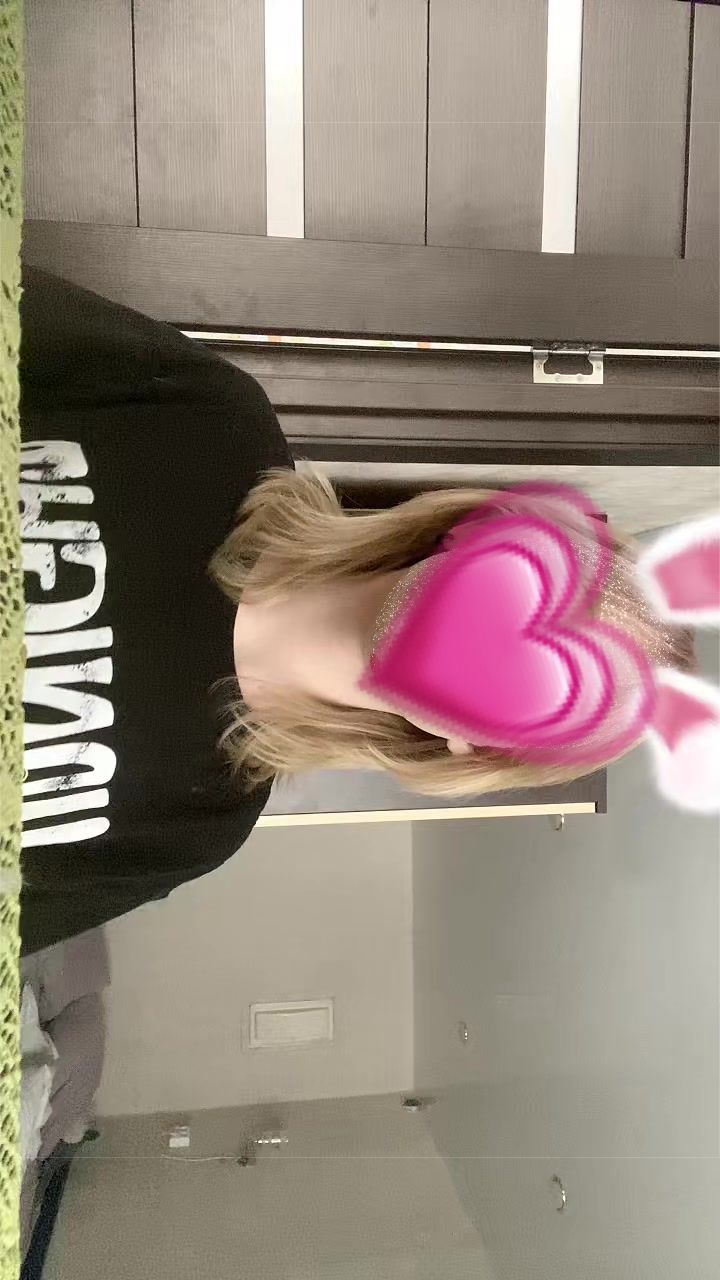 @клубничка машо(°▽°)