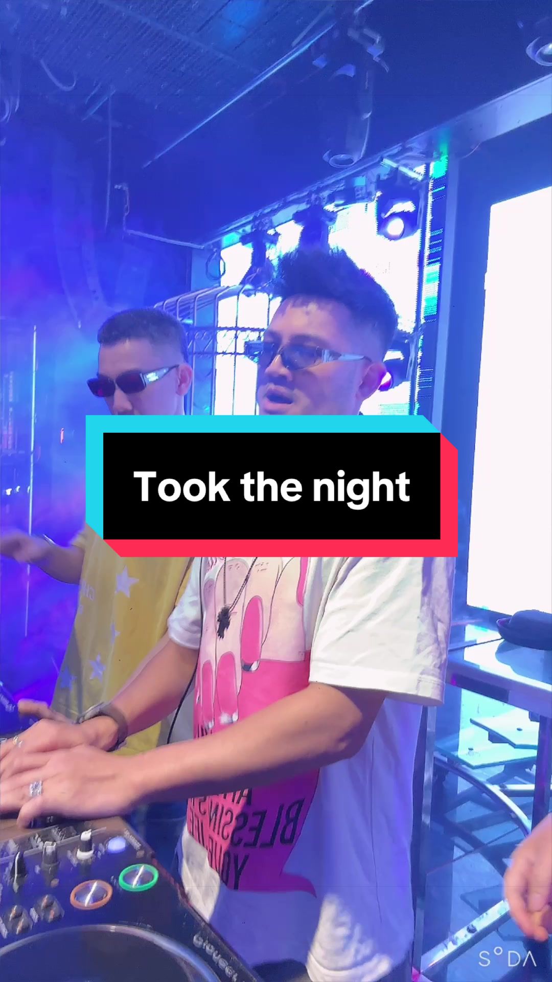 @DJ C&Ocirc;NG MIO