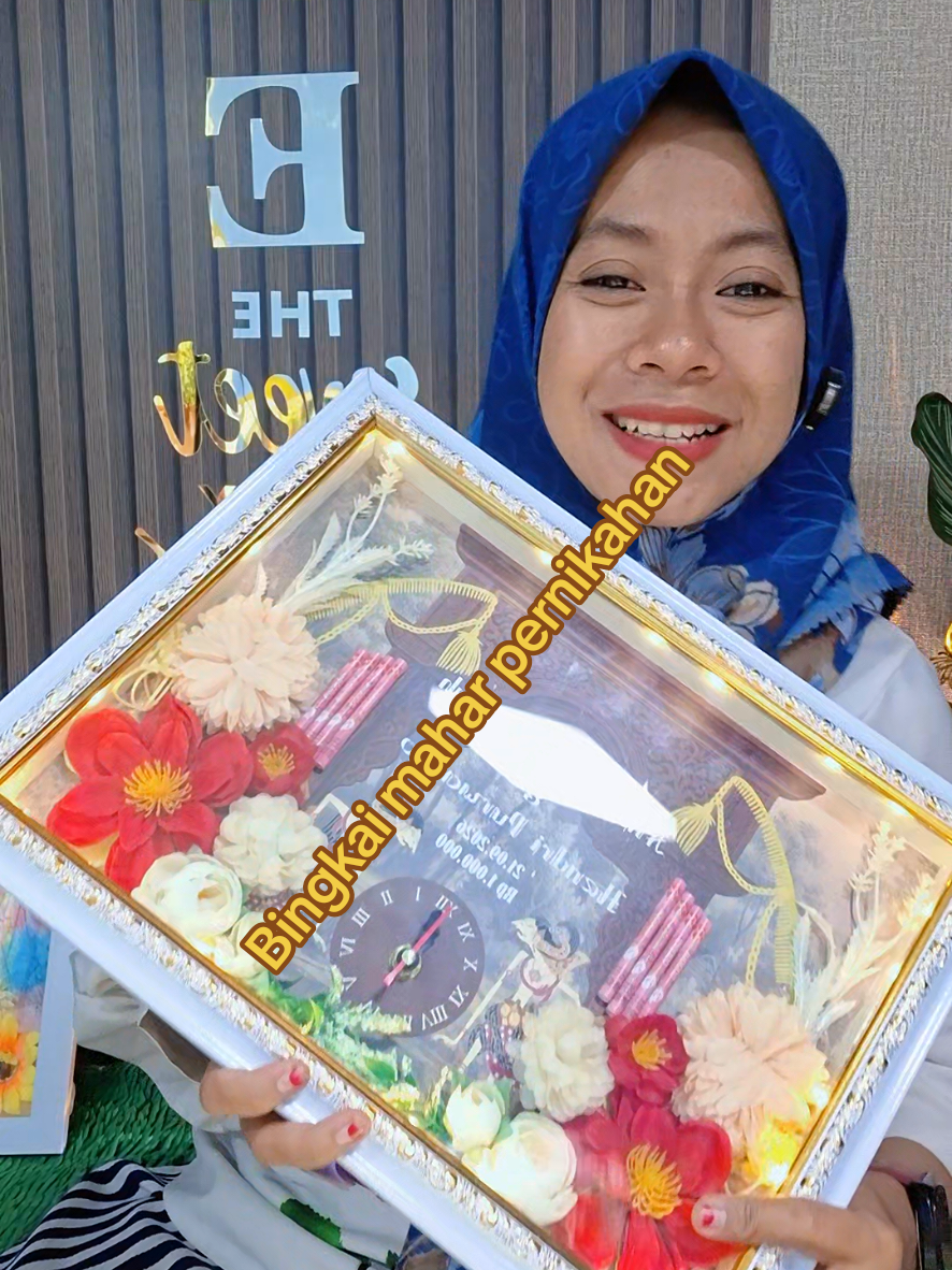 @Siti Fatimah|Gift Box