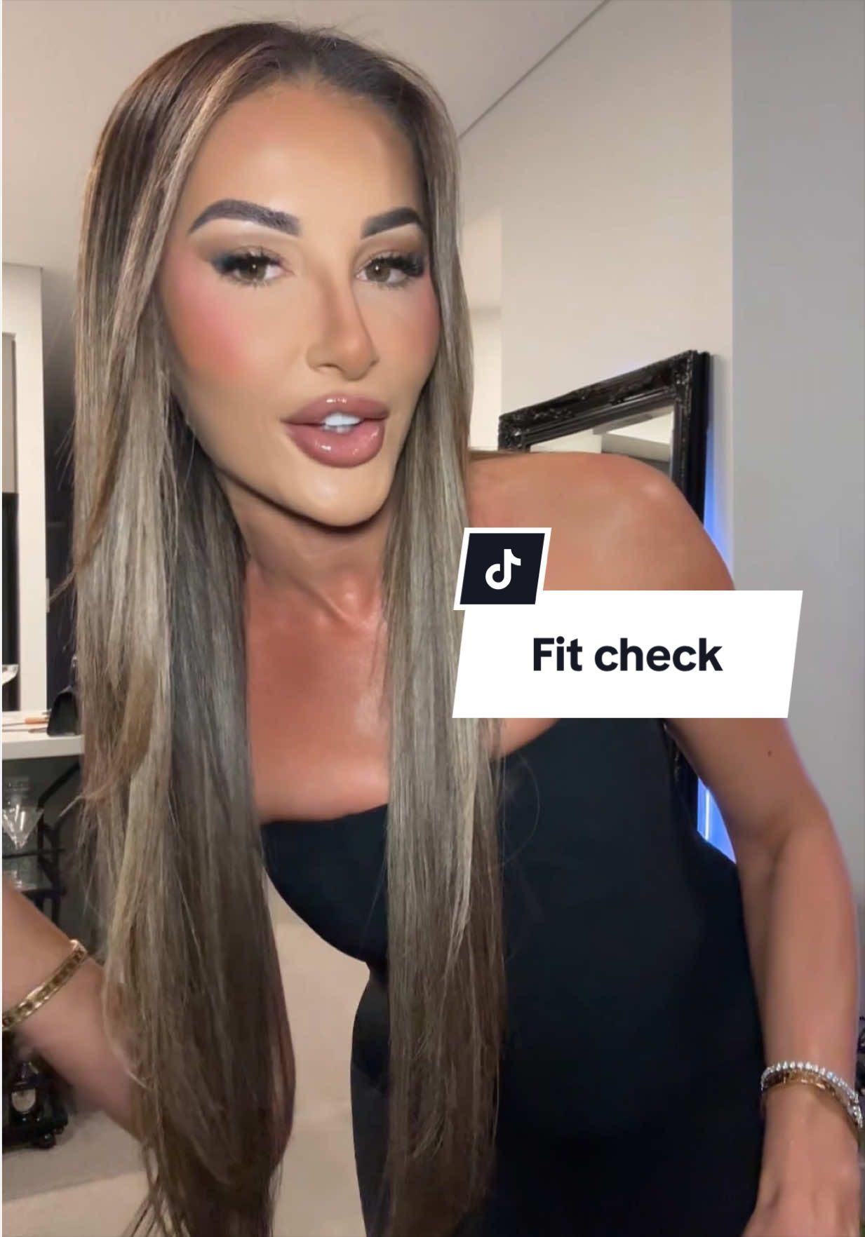 @SARAHEMILIAOFFICIAL