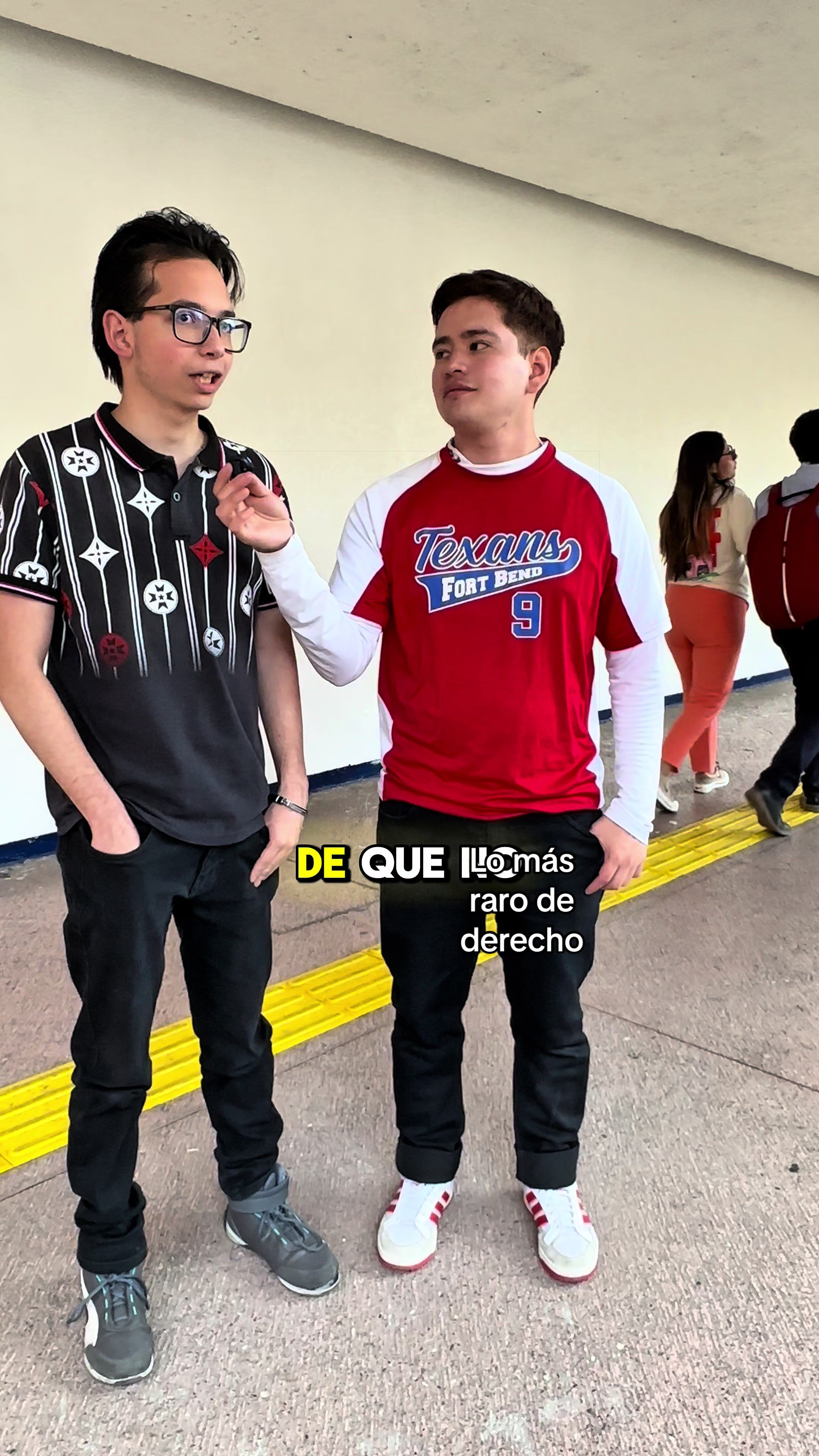 @Mauricio Ayala