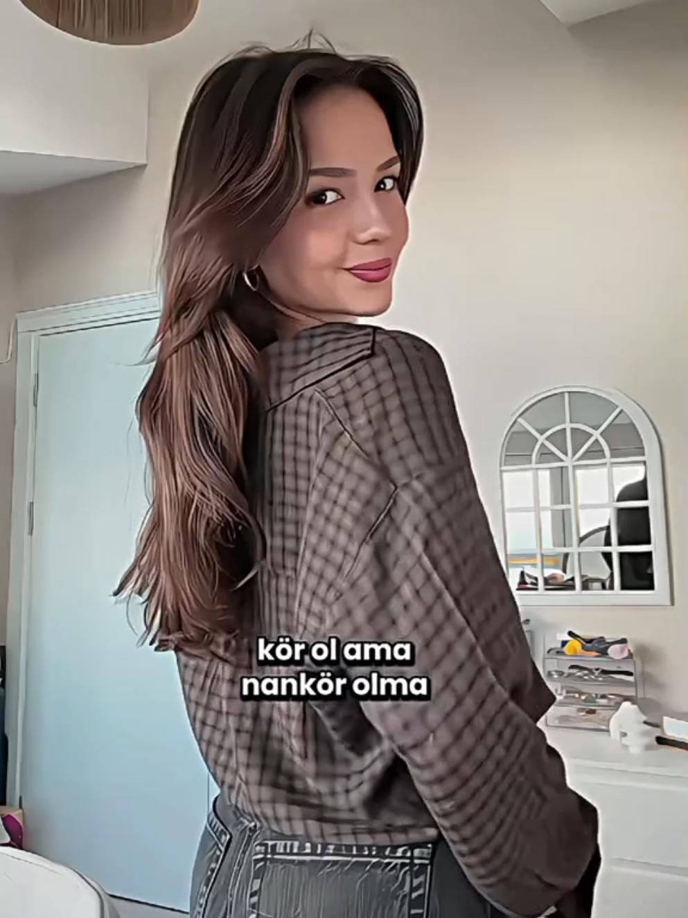@𝓔𝓬𝓻𝓲𝓷