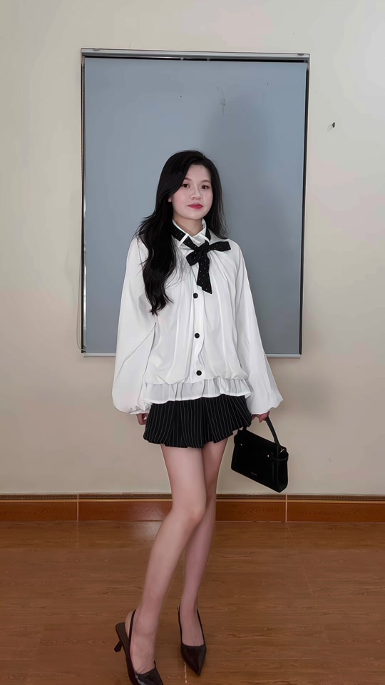 @Hằng t&uacute;n 👻