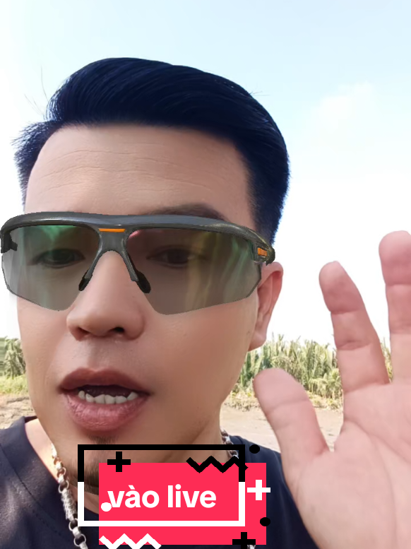 @HOÀNG LONG míc hát live