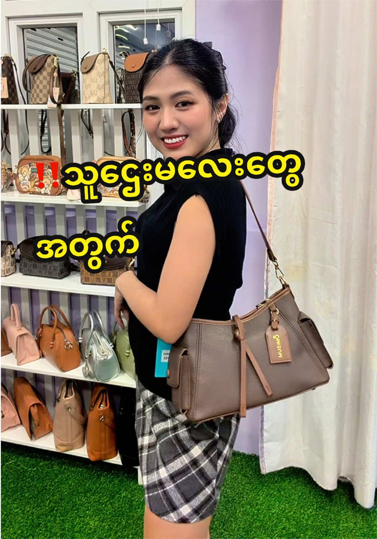 @LollipopFashionGallery