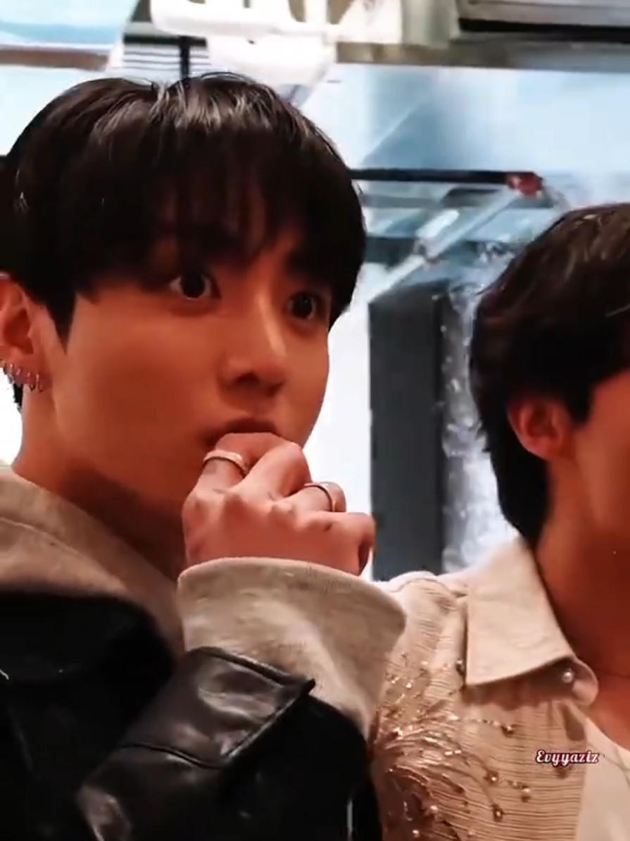 @🐻𝙚𝙫𝙮𝙮𝙖𝙯𝙞𝙯
