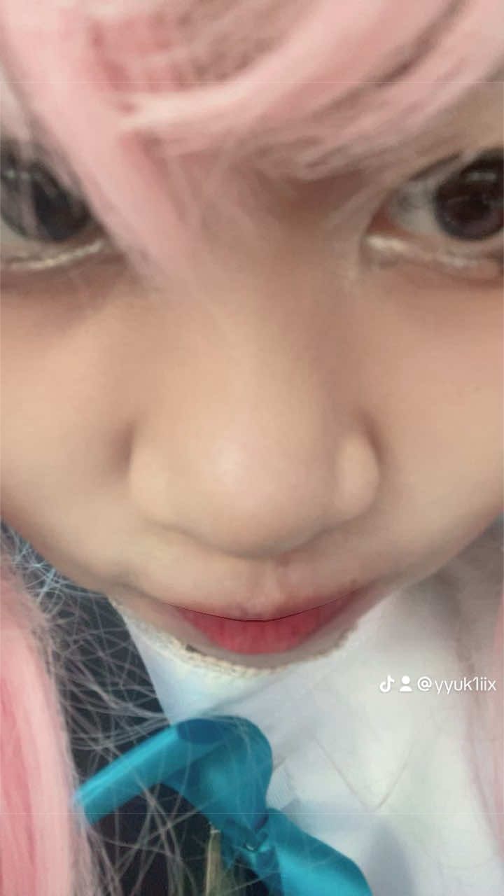@𝐰i̶n̶t̶e̶r̶x̶。