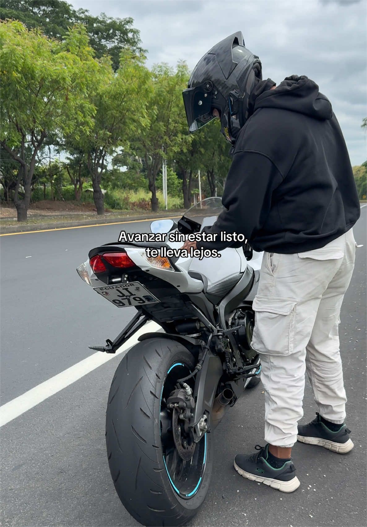 @ale_race27_