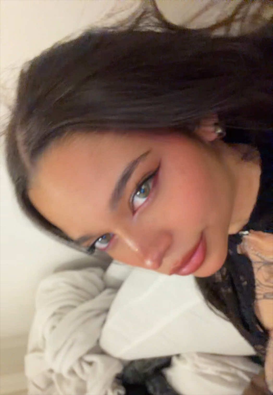 @Azura