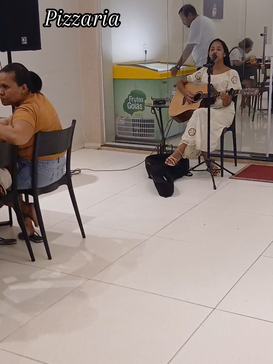 @Lia Barbosa Viana