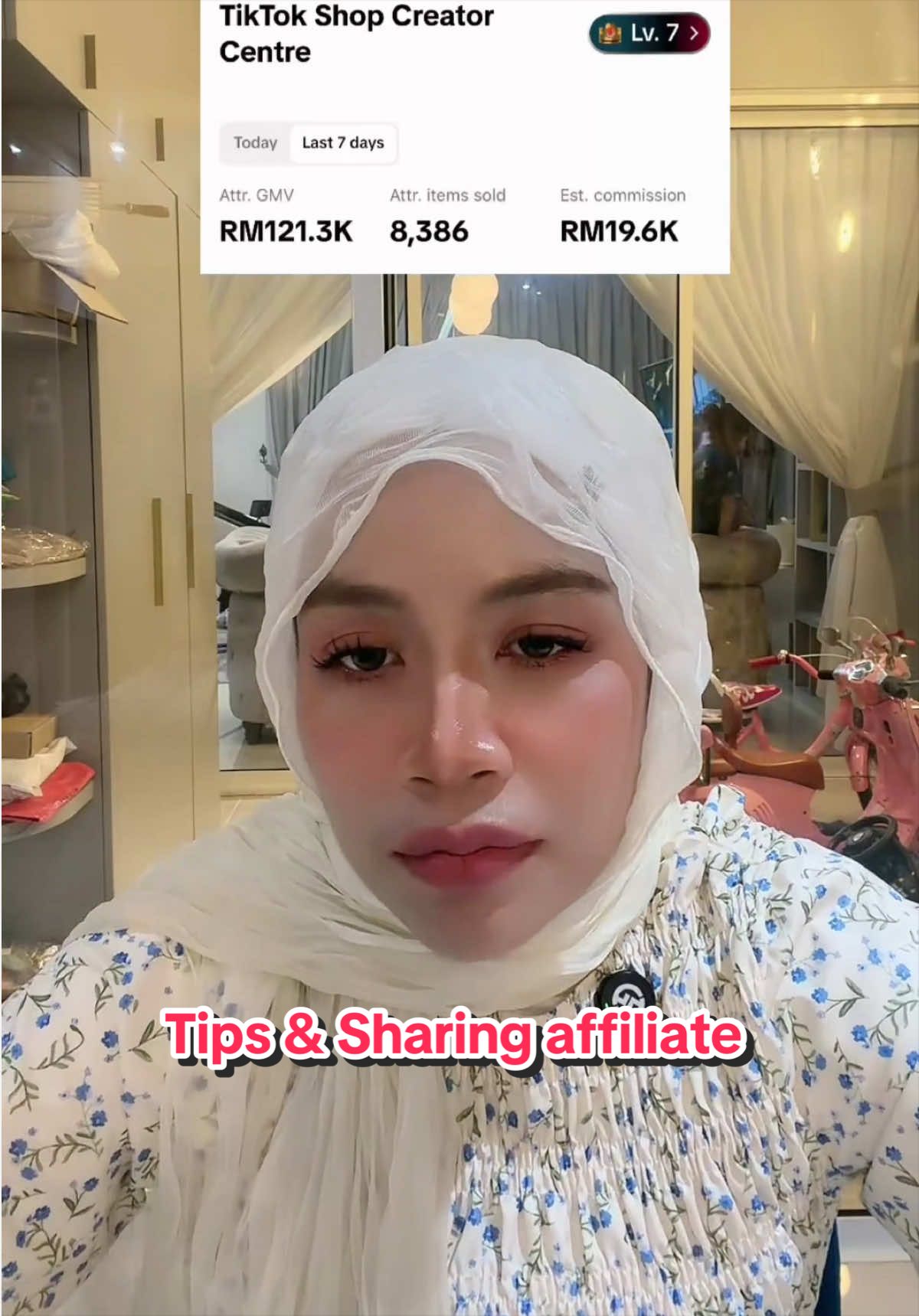 @Founder Hayda Scarf
