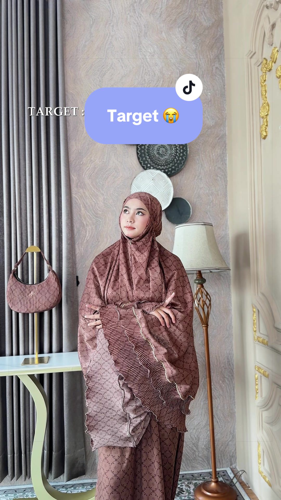 @Alluna